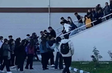 Iğdır’da eli sopalı şahıslar okul bastı 