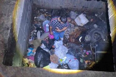 İhtiyaç gidermek için girdiği inşaatta 4 metrelik kuyuya düştü 
