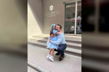 İl Müdürü İlhan, koruyucu aile çocuğunun heyecanına ortak oldu 