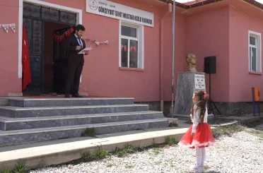 Ilgın da tek öğrencilik köyde 23 Nisan kutlaması