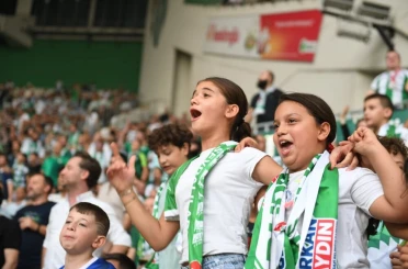 İlk defa maça giden çocukların heyecanı... 