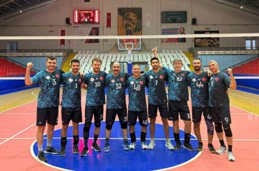 İlk kez katıldıkları turnuvada çeyrek finale yükseldiler 