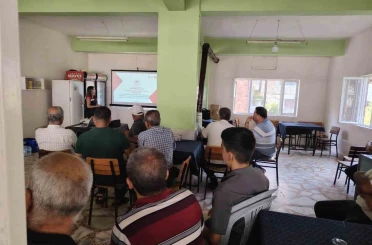 İncirliova’da incir üreticilerine yeni sezon öncesi tebliğ bilgilendirmesi yapıldı 