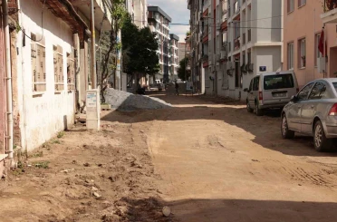 İncirliova’da yol çalışmaları Zafer Mahallesi’nde devam ediyor 