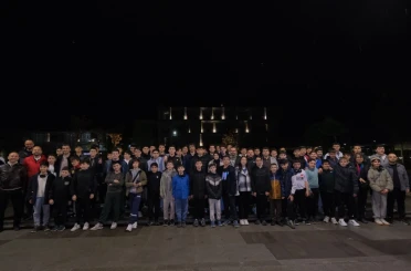 İnegöl Belediyesi öğrencileri robot yarışmasına götürdü 