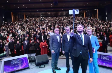 İnönü Medya Dezenformasyonla Mücadele Topluluğu, Ulusal Gençlik Zirvesi’ne katıldı 