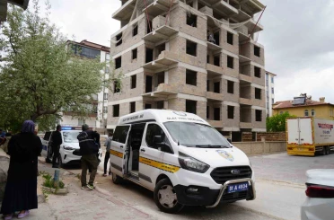 İnşaattan düşen işçi ağır yaralandı 