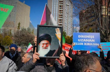 İran’ın Ankara Büyükelçiliği’nde bayraklar yarıya indi 