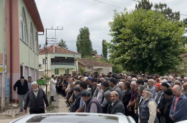İş kazasında hayatını kaybeden genç işçi son yolculuğuna uğurlandı 