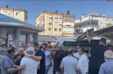 İş ortağını öldürüp intihar eden galerici toprağa verildi 
