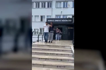 İş ve burs vaadiyle hesap avına çıkan şebekeye film gibi operasyon: Polis ’ikinci kişi’ rolüne girip çökertti 