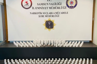 İş yerine narkotik baskını: 11 bin 650 sentetik ecza ele geçirildi 