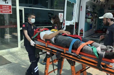 İskeleden düşen yabancı uyruklu işçi yaralandı 
