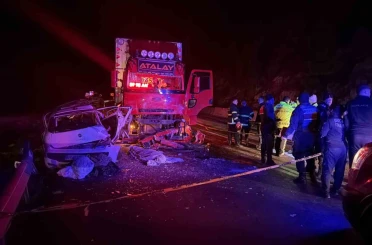 Isparta-Antalya karayolunda feci kaza: 1 ölü, 4 yaralı 