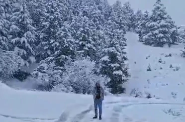 Isparta’da mayıs ayında kar bereketi kartpostallık görüntüler oluşturdu 