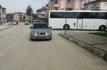 Isparta’da otomobil ile tur otobüsü çarpıştı: 1 yaralı 