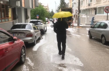 Isparta’da sağanak etkili oldu 