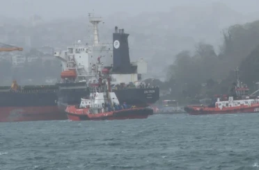 İstanbul Boğazı çift yönlü olarak gemi trafiğine açıldı 