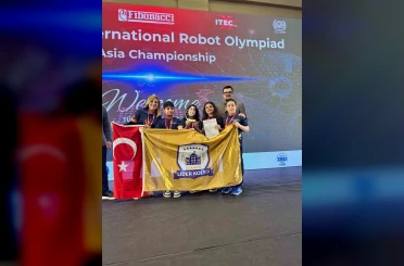 İstanbul Lider Koleji öğrencileri 3 kategoride 3 ödülle Roma’da 