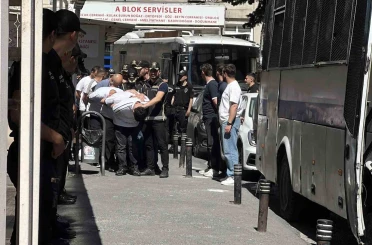 İstanbul merkezli 7 ilde düzenlenen suç örgütü operasyonununda gözaltına alınan 45 şüpheli adliyeye sevk edildi 