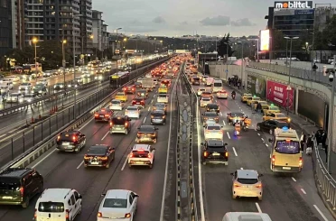 İstanbul’da trafik yoğunluğu akşam saatlerinde yüzde 69’a ulaştı 
