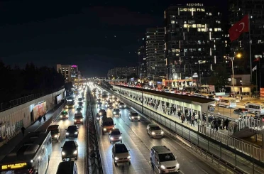 İstanbul’da trafik yoğunluğu yüzde 80’e ulaştı 