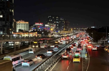 İstanbul’da trafik yoğunluğu yüzde 83’e ulaştı 