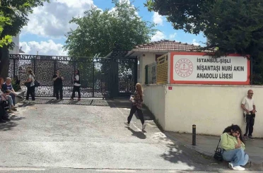 İstanbul’da YKS heyecanı: Adaylar sınava koşarak girdi 