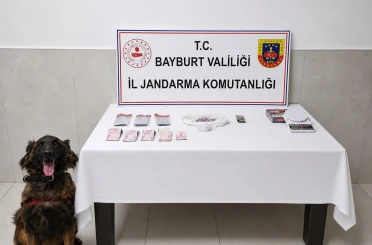 İstanbul’dan Bayburt’a uyuşturucu getiren 3 şüpheli yakalandı 
