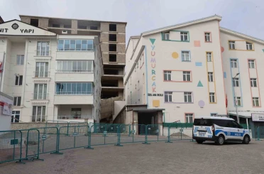 İstinat duvarı çöken inşaatta çalışmalar durduruldu 