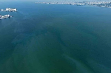 İzmir Körfezi’nde yine dış kaynaklı kirlilik alarmı 