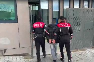 İzmir’de 17 yıl hapisle aranan firariyi ’Yunuslar’ yakaladı 