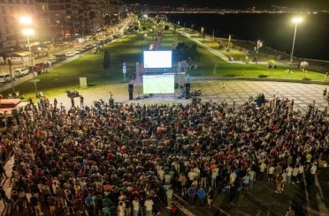İzmir’de dev ekranlarda final heyecanı yaşanacak 