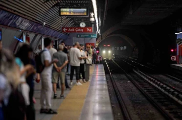 İzmir’de kablo hırsızlığı girişimi metro seferlerini aksattı 