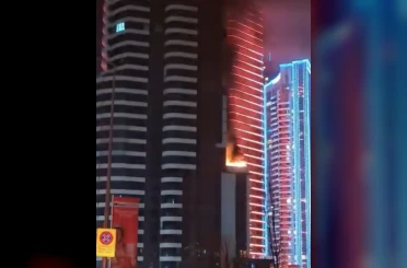 İzmir’de lüks yapıda yangın paniği 