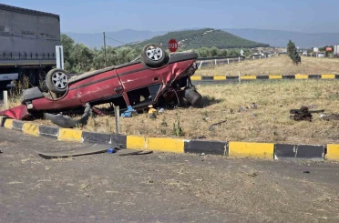 İzmir’de otomobil kazada ters döndü: 1 yaralı 