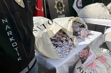 İzmir’de rekor miktarda sentetik ecza yakalandı 