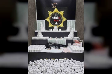 İzmir’de uyuşturucu operasyonu: 3 gözaltı 