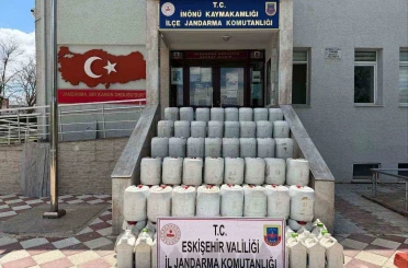 Jandarma 2 bin 270 litre sahte sıvı gübre ele geçirildi 
