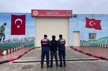 Jandarma farklı suçlardan aranan 34 kişiyi yakaladı 