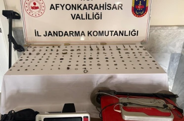 Jandarma tarihi eser niteliği taşıyan 150 adet sikke ve obje ele geçirdi 