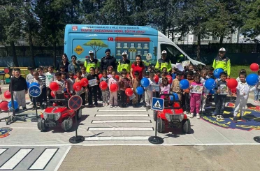 Jandarmadan 85 öğrenciye trafik eğitimi 