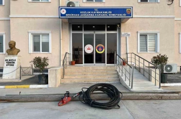 Jandarmadan kablo hırsızlarına suçüstü: 3 gözaltı 