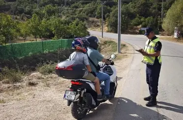 Jandarmadan motosiklet sürücülerine uyarı

