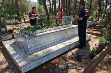 Jandarmadan şehit ailelerine vefa ziyareti 