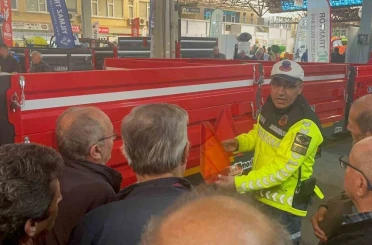 Jandarmadan tarım fuarında çiftçilere uyarı 