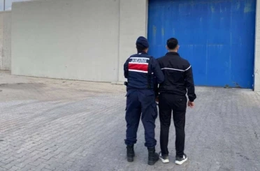 JASAT 12 yıl hapis cezasıyla aranan şahsı yakaladı 