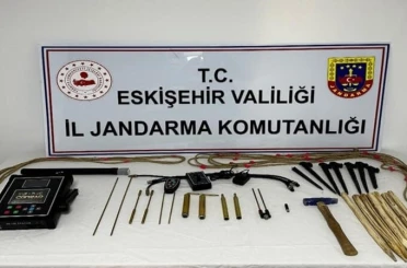 Kaçak kazı yapan 5 şüpheliye jandarmadan suçüstü 
