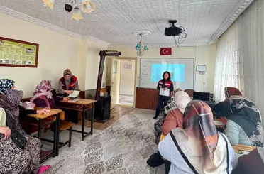 Kadın çiftçilere tarımsal eğitim verildi

