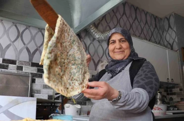’Kadınsın yapamazsın’ dediler, gözleme satarak 10 çocuk büyüttü 